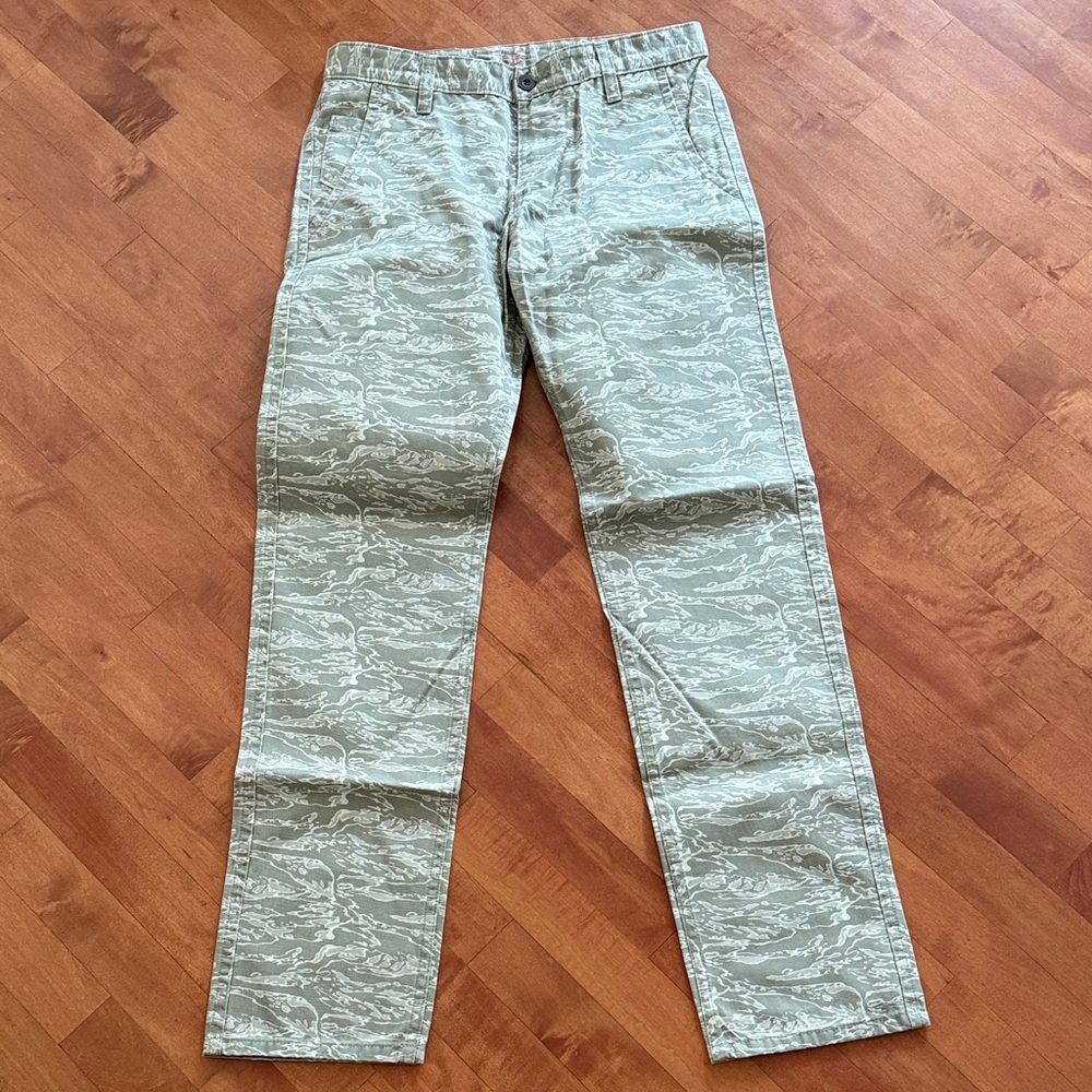 Dockers Men's Chinos - Light Green/ Grey Pattern